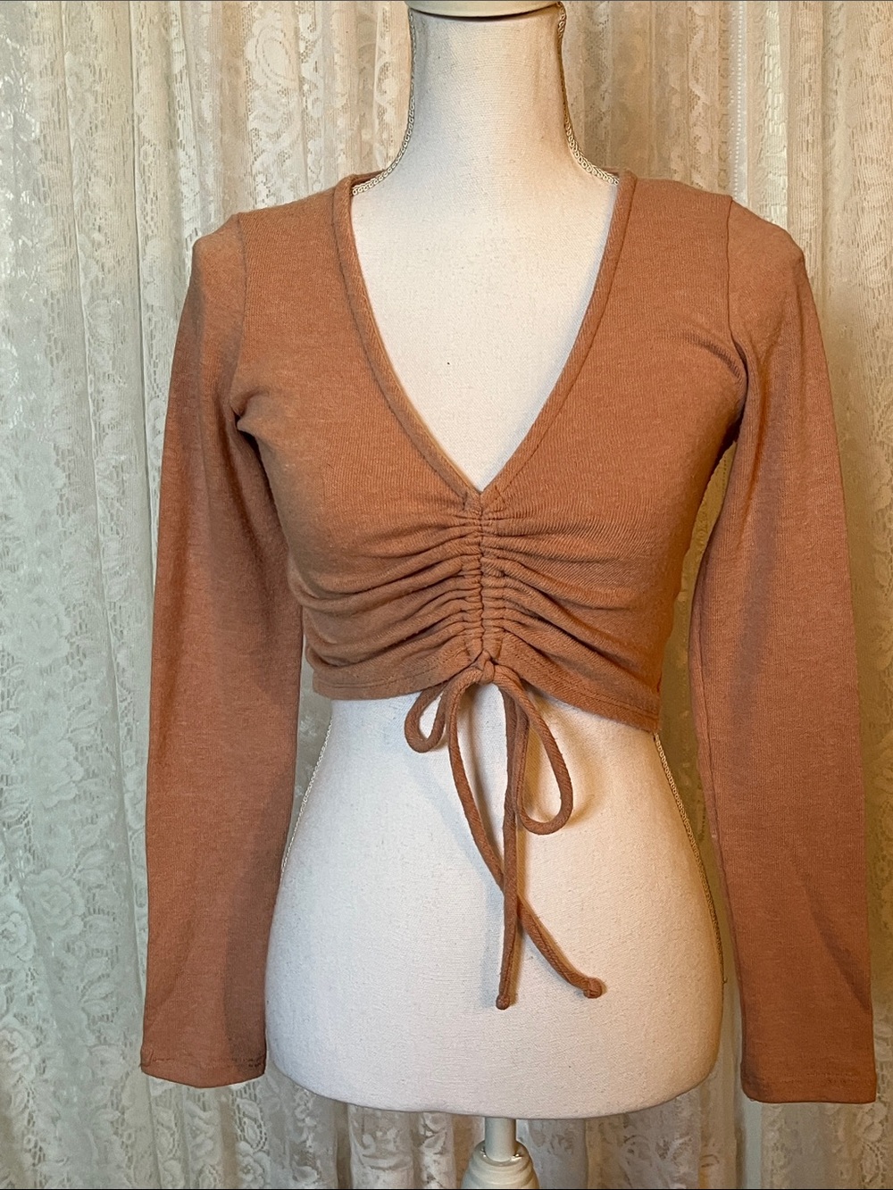FOREVER 21 Cropped Sweater